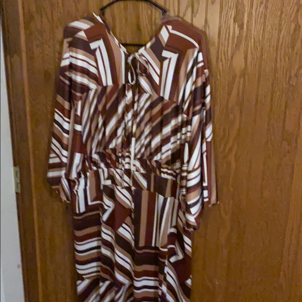 Dress - Picture 6 of 6